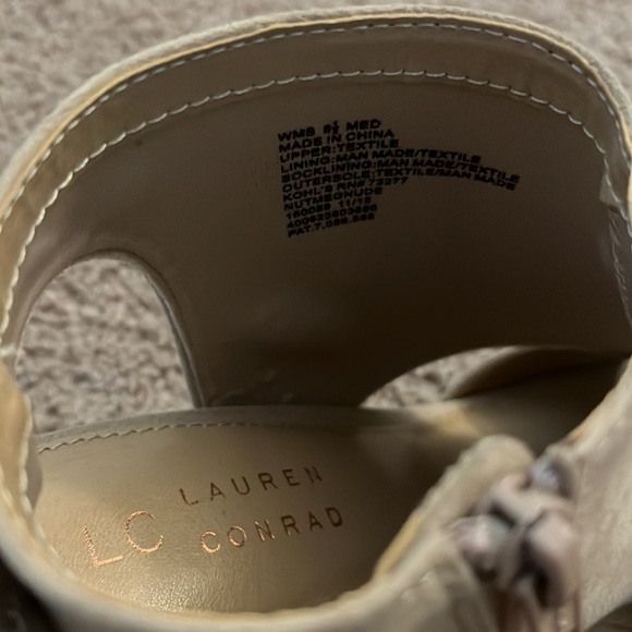 Beige heels - Picture 3 of 3